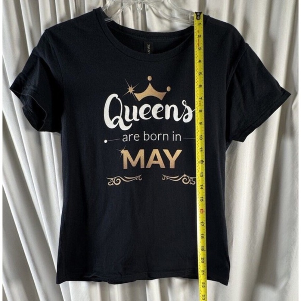 Anvil Queens Are Born In May Black Graphic T-Shirt Womens Cotton Tee M 73-41 - Picture 6 of 10